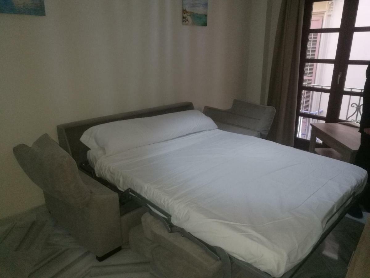 Apartamentos Edificio Vicente Малага Екстериор снимка
