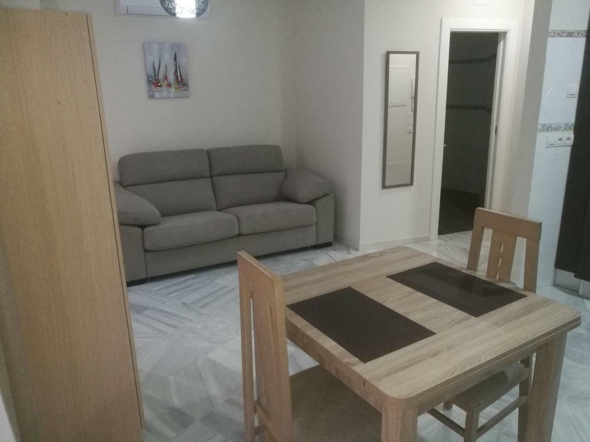 Apartamentos Edificio Vicente Малага Екстериор снимка