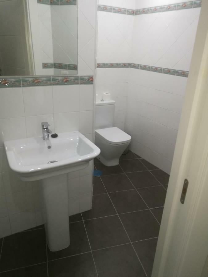 Apartamentos Edificio Vicente Малага Екстериор снимка