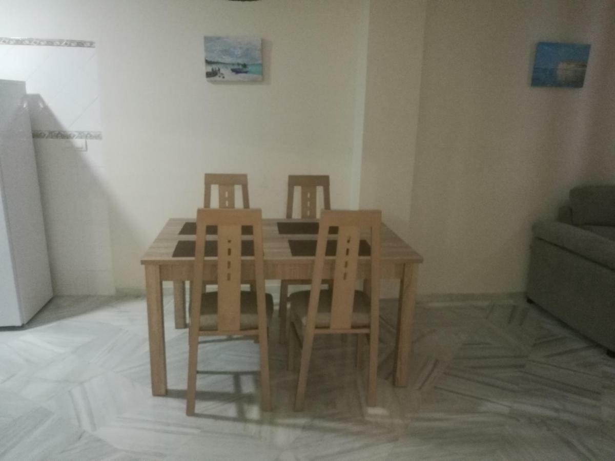 Apartamentos Edificio Vicente Малага Екстериор снимка