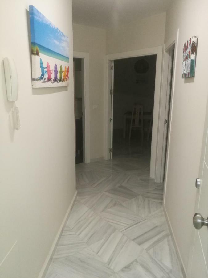 Apartamentos Edificio Vicente Малага Екстериор снимка