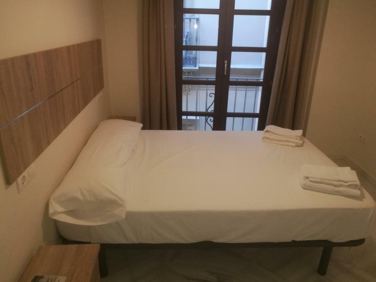 Apartamentos Edificio Vicente Малага Екстериор снимка