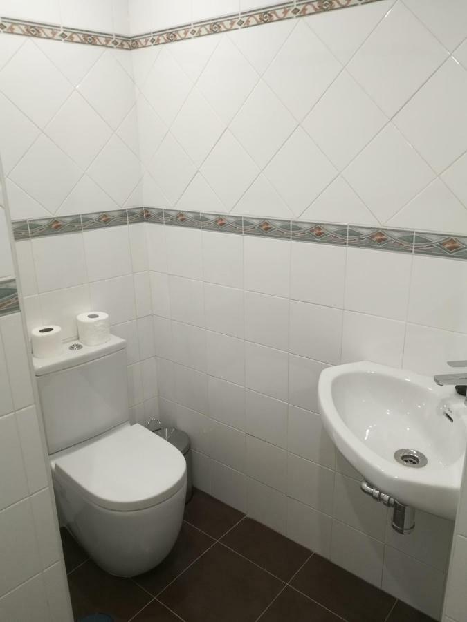 Apartamentos Edificio Vicente Малага Екстериор снимка