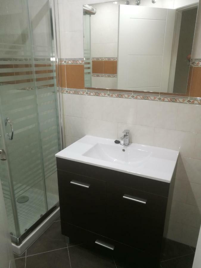 Apartamentos Edificio Vicente Малага Екстериор снимка