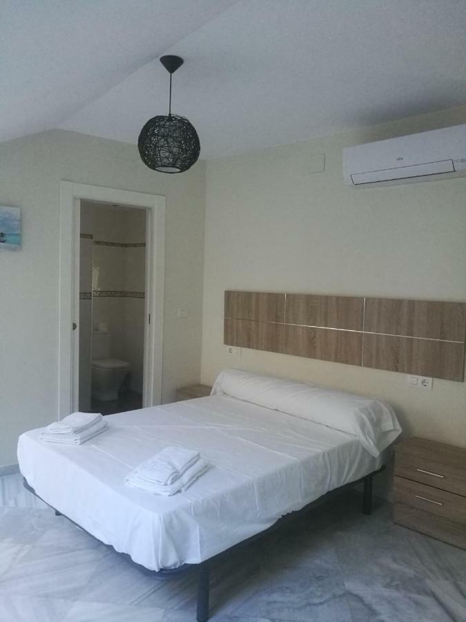 Apartamentos Edificio Vicente Малага Екстериор снимка